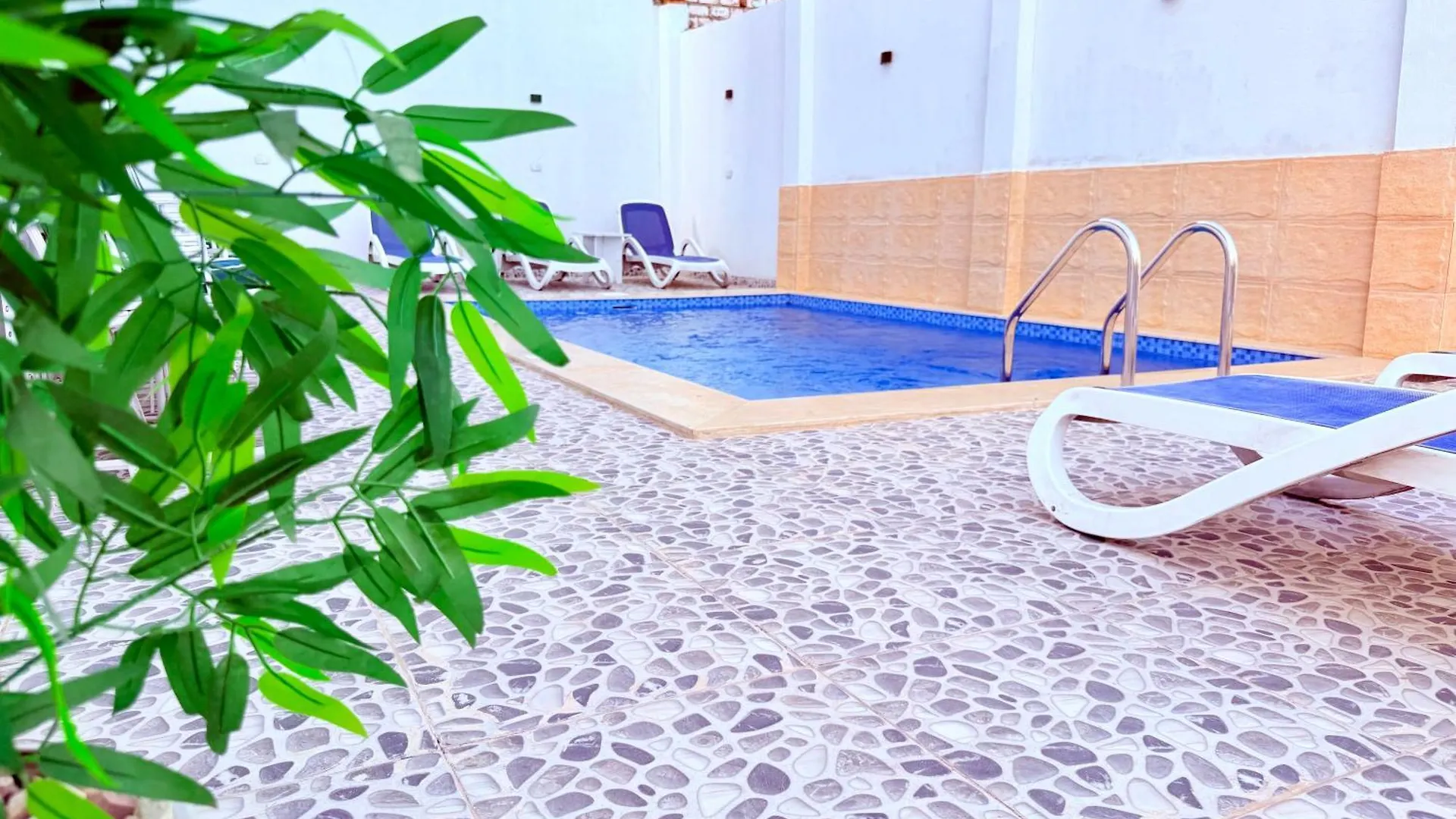 White Gorf Hotel 룩소르 아파트호텔