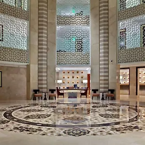 Hilton Y Luxor